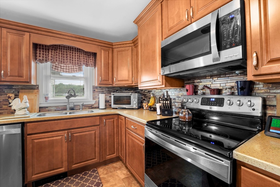 4060 Wilawana Road Sayre, PA 18840 - Photo 4 of 40 Gallery Image 4