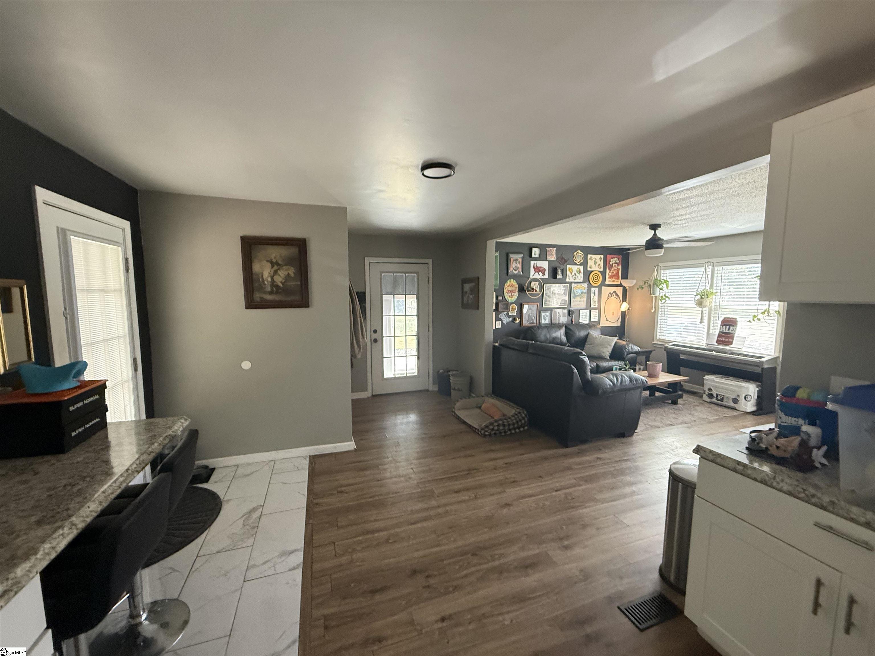 204 Hillside Circle Iva, SC 29655 - Photo 6 of 17