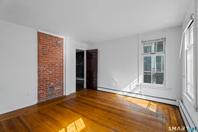 $2,100 | 251 Lawrence Street, Unit 2, New Haven, CT 06511