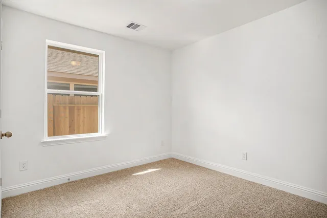 $236,900 | 420 Bryan Street, Angleton, TX 77515