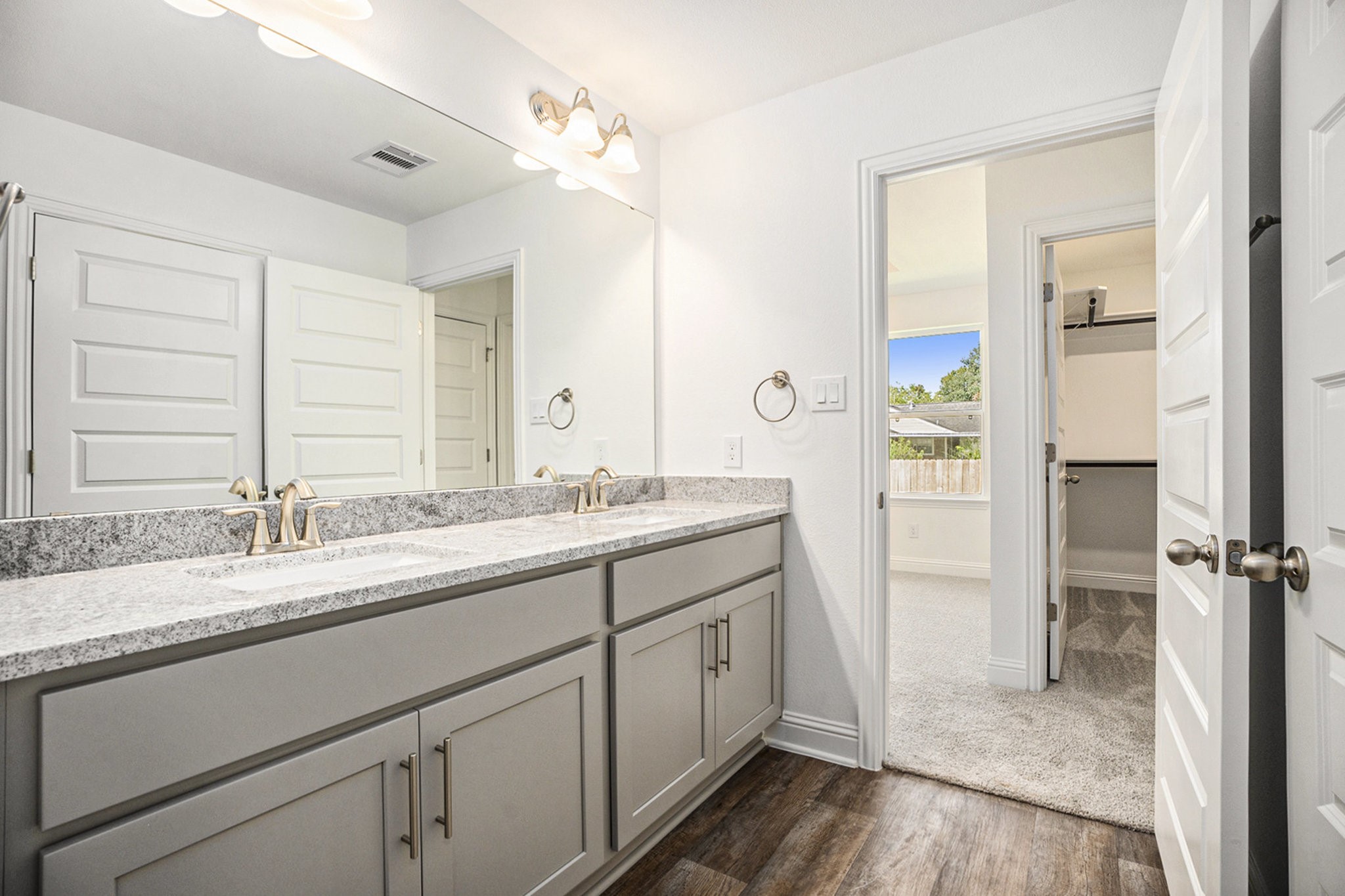 420 Bryan Street Angleton, TX 77515 - Photo 10 of 17