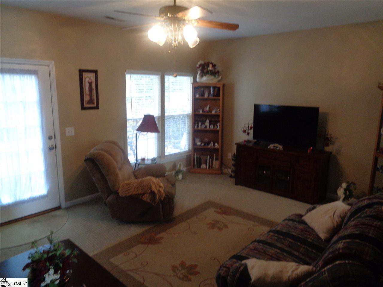 140 Spring Crossing Circle Greer, SC 29650 - Photo 5 of 9