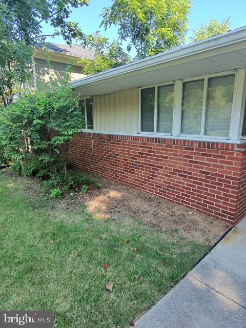 5939 Anniston Road Bethesda, MD 20817 - Photo 4 of 20