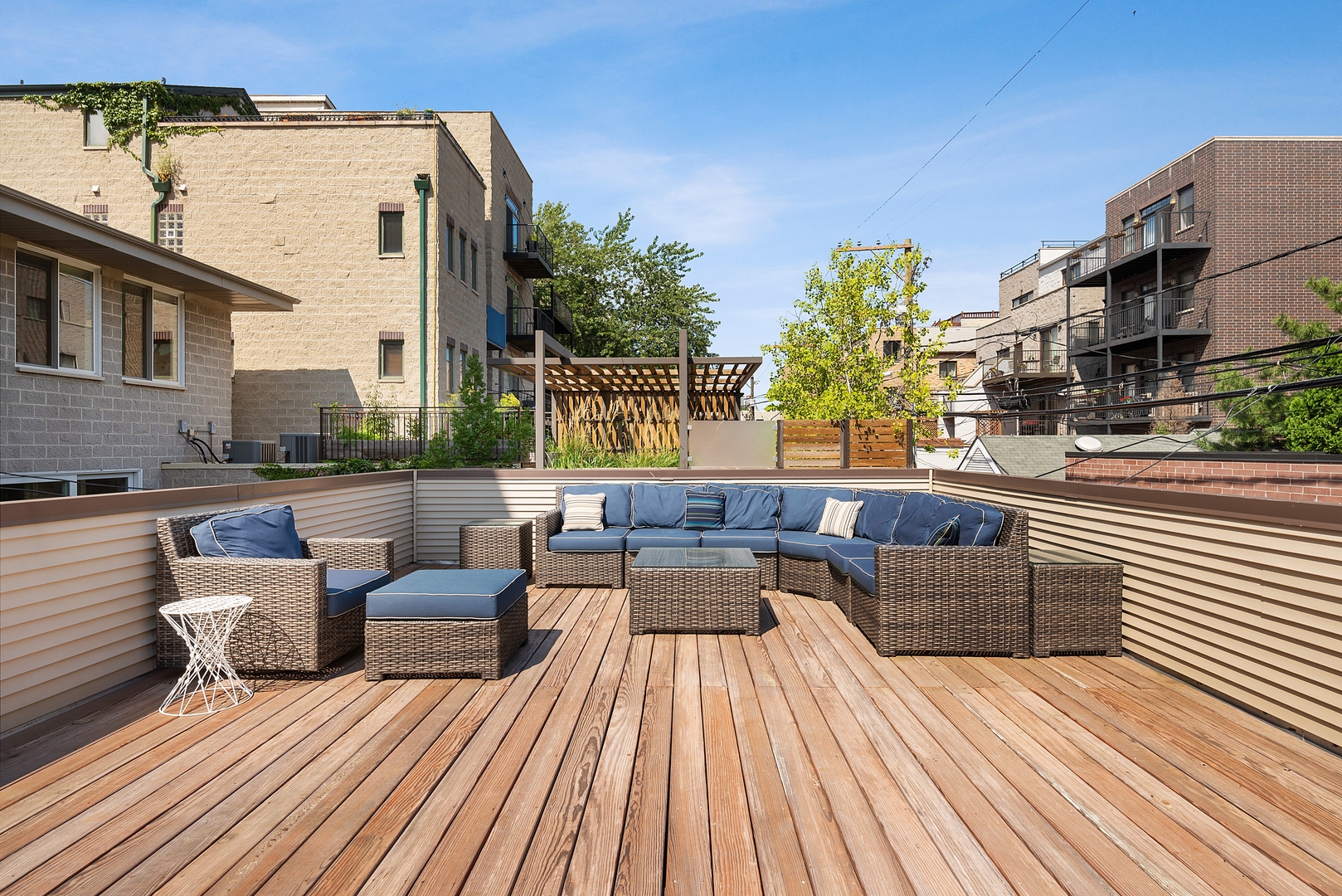 1503 North Mohawk Street, Unit 1E Chicago, IL 60610 - Photo 25 of 25 a outdoor view with a sitting space