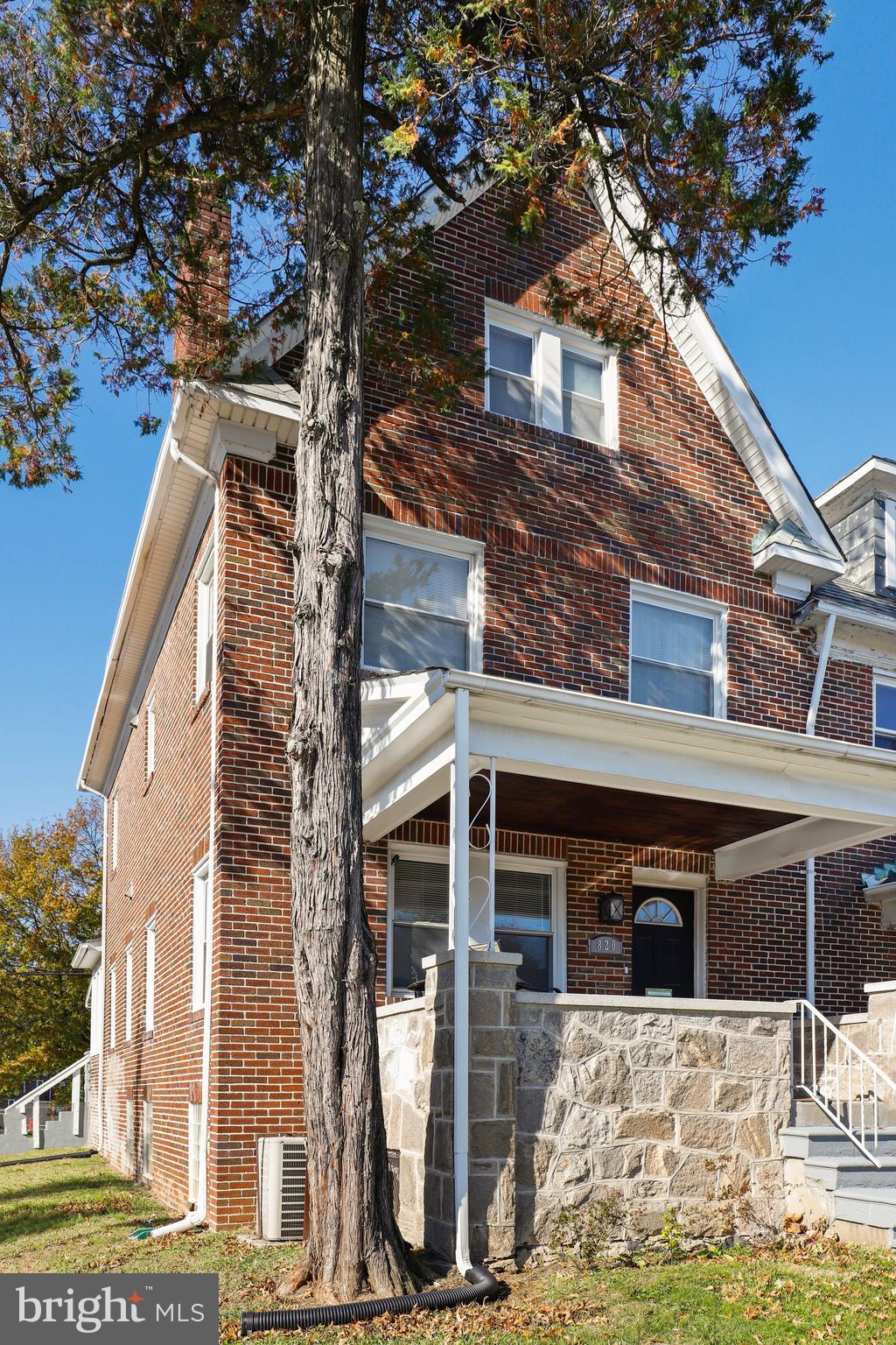 820 North Woodington Road Baltimore, MD 21229 - Photo 2 of 48