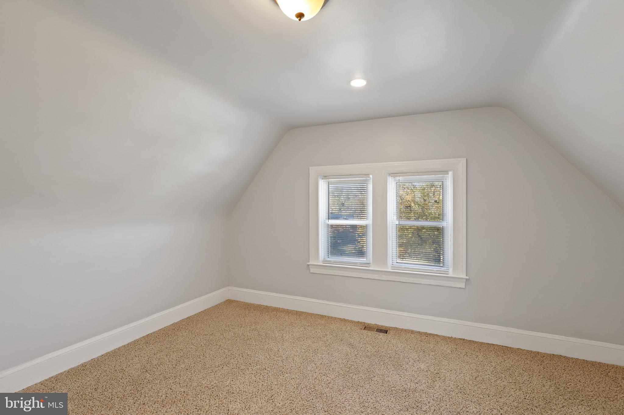 820 North Woodington Road Baltimore, MD 21229 - Photo 33 of 48