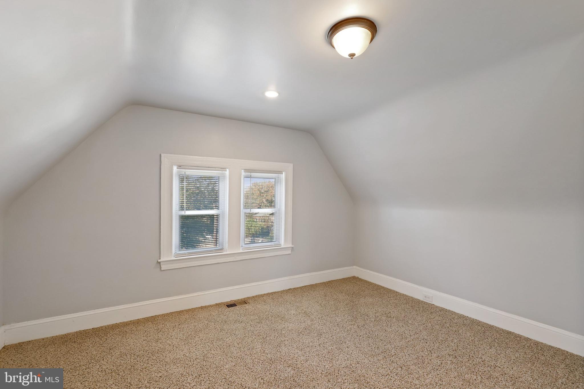 820 North Woodington Road Baltimore, MD 21229 - Photo 34 of 48