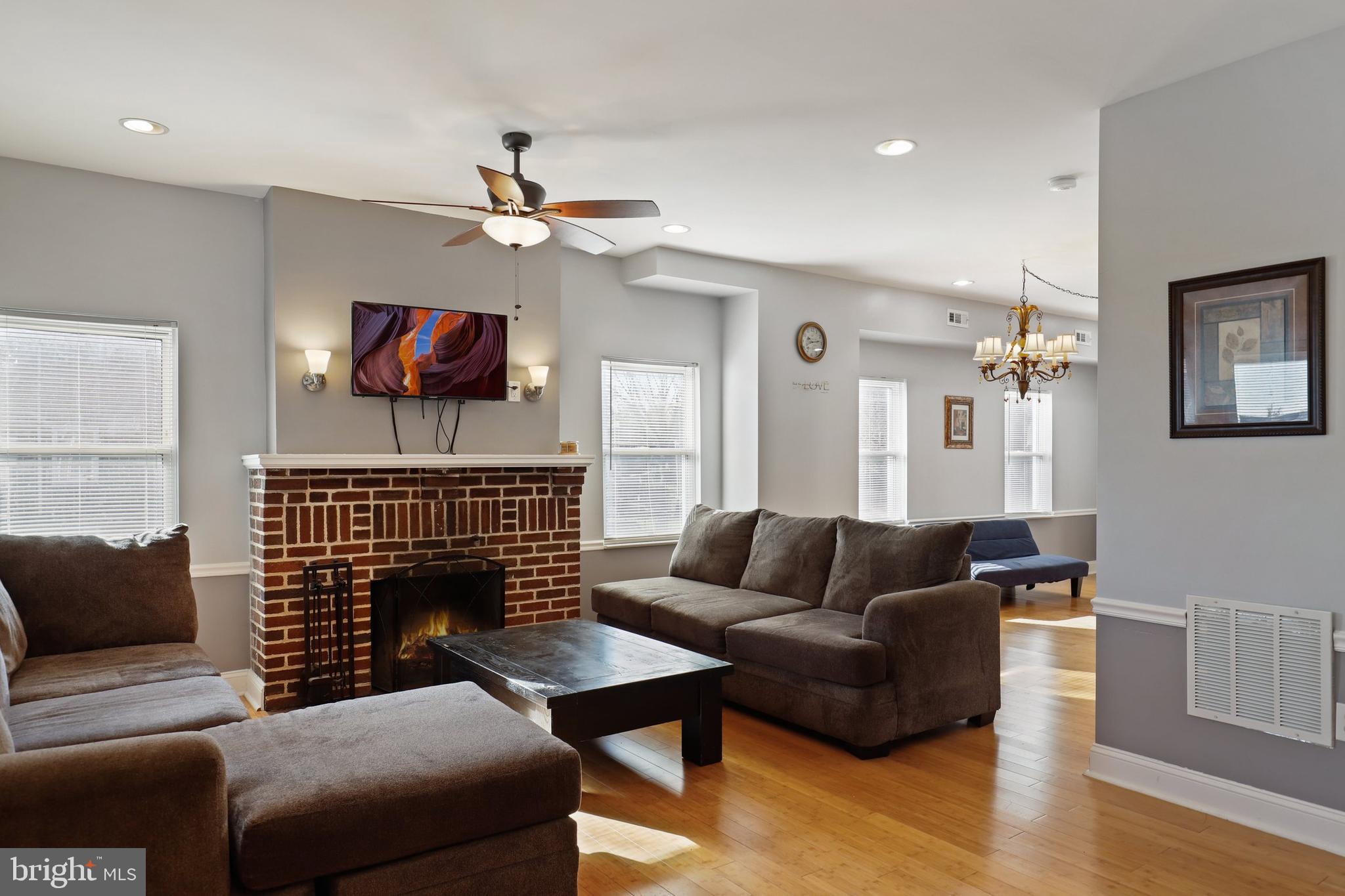 820 North Woodington Road Baltimore, MD 21229 - Photo 9 of 48