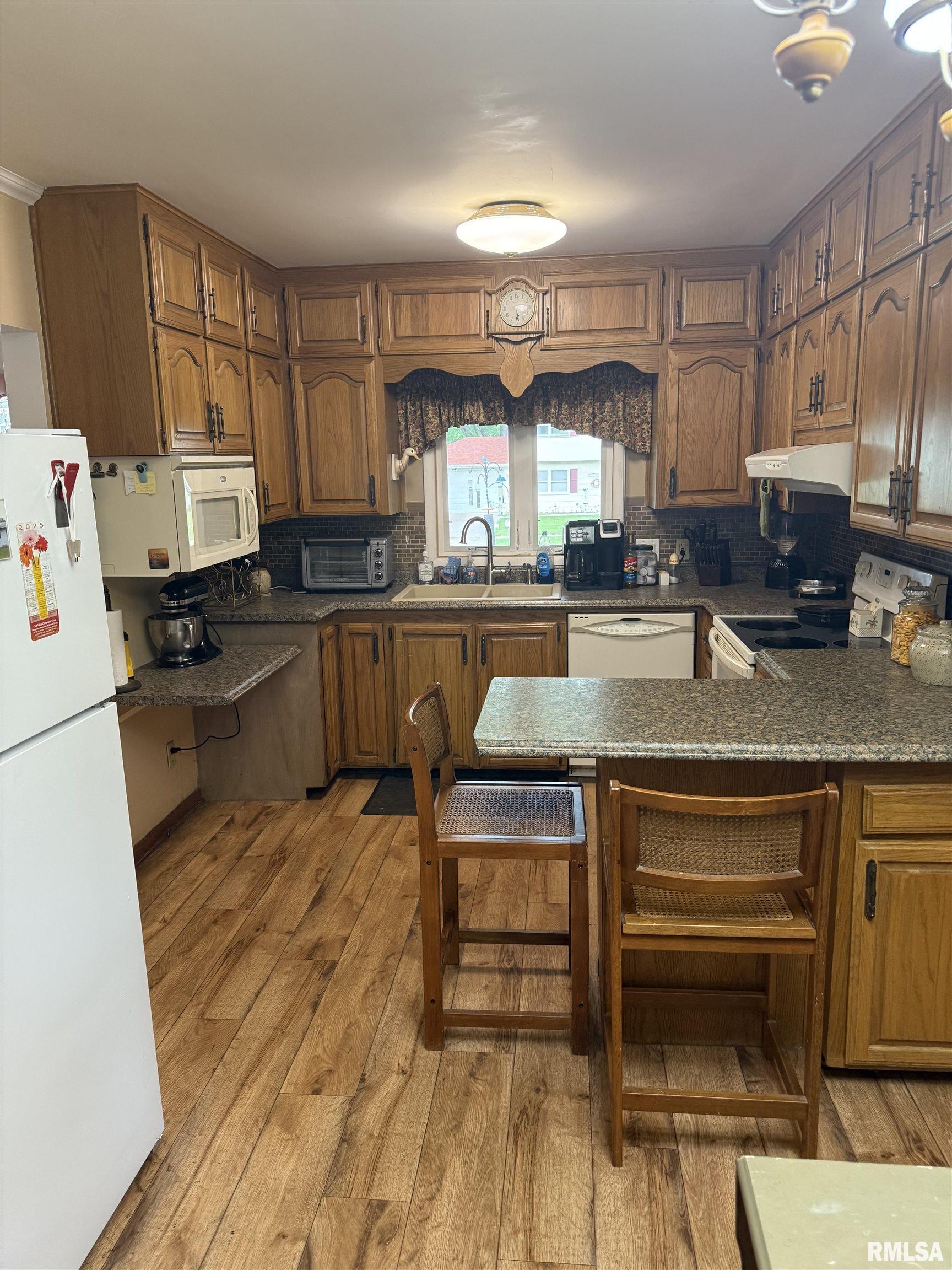 2816 Forest Road Davenport, IA 52803 - Photo 7 of 34 Gallery Image 7