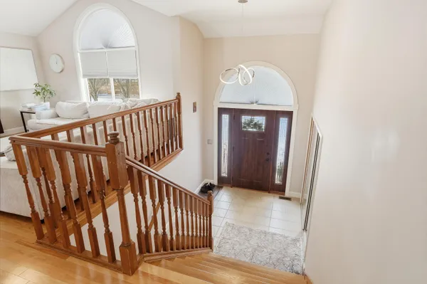 a view of entryway with a front door