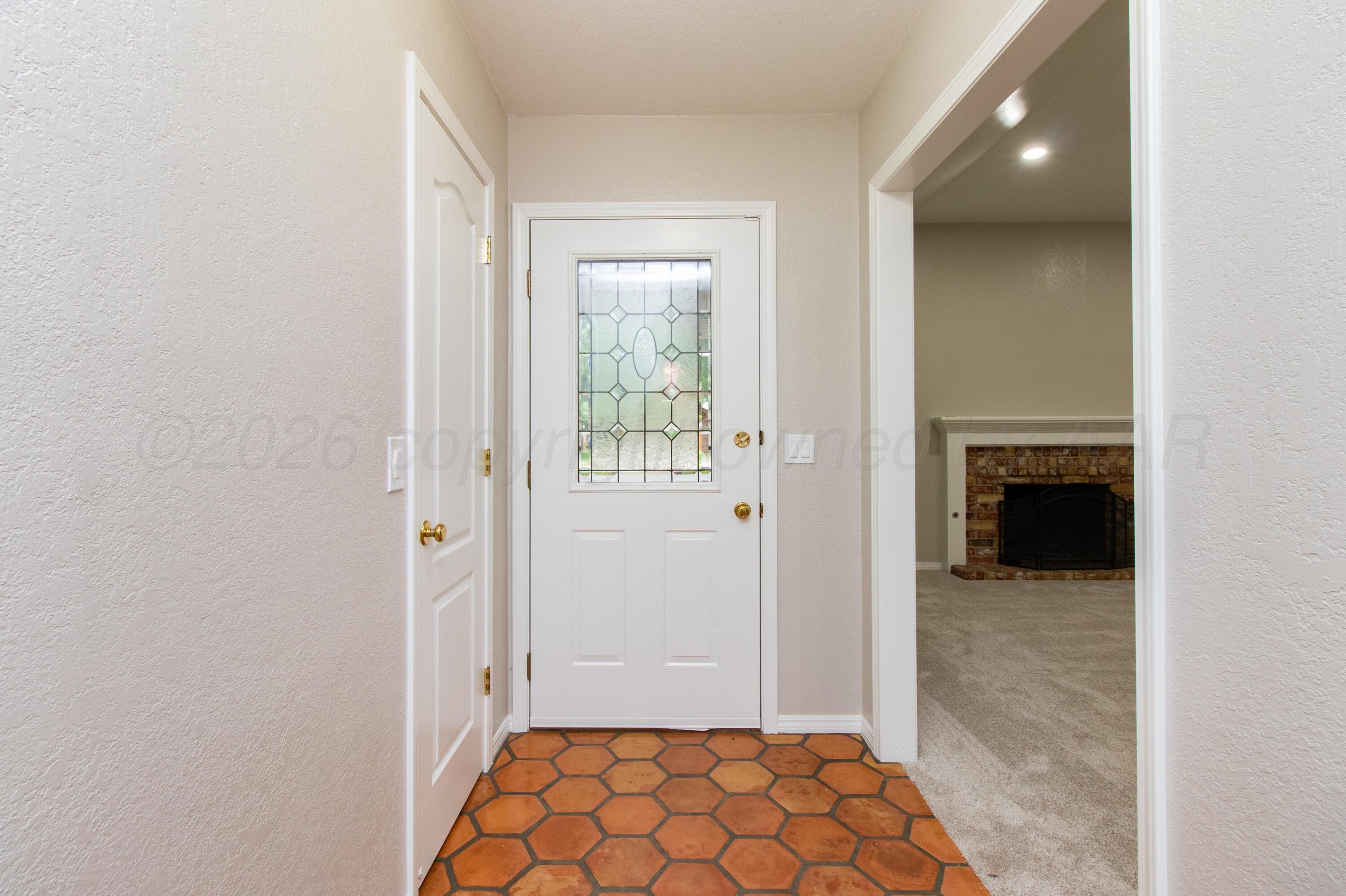 4211 Rondo Avenue Amarillo, TX 79110 - Photo 6 of 35 006
