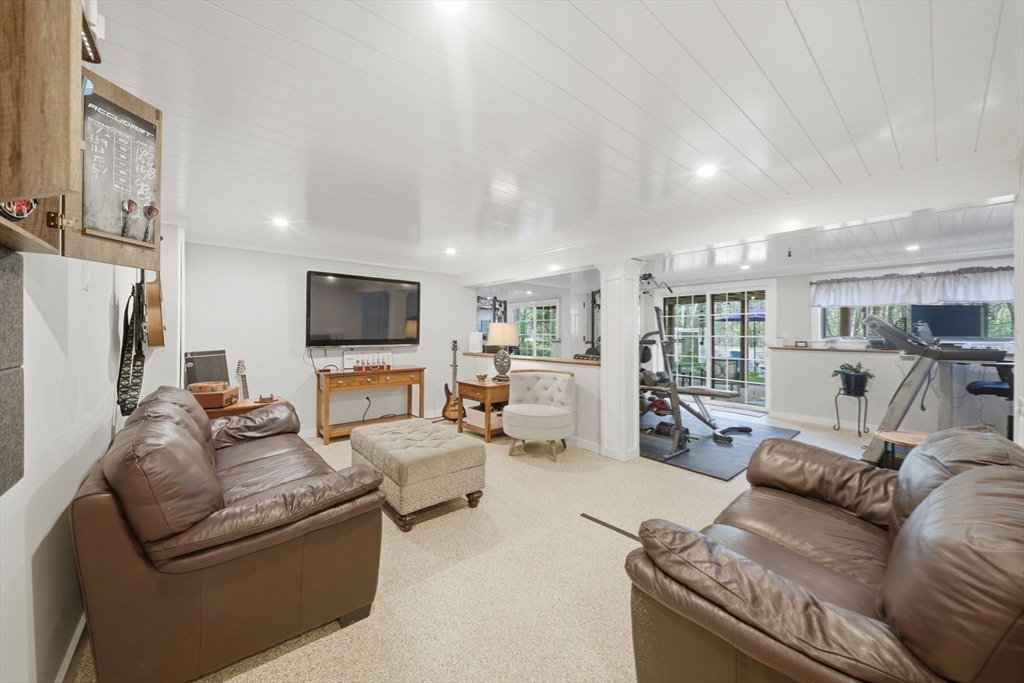 189 Ipswich Road Topsfield, MA 01983 - Photo 32 of 42
