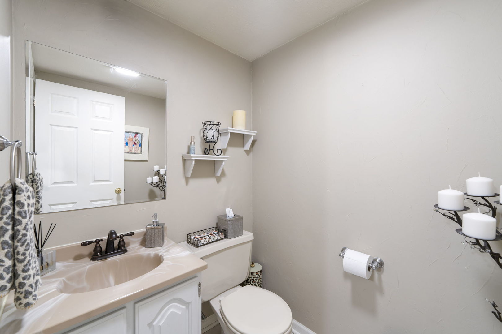 1085 John Drive Hoffman Estates, IL 60169 - Photo 16 of 41 a bathroom with a sink mirror and toilet