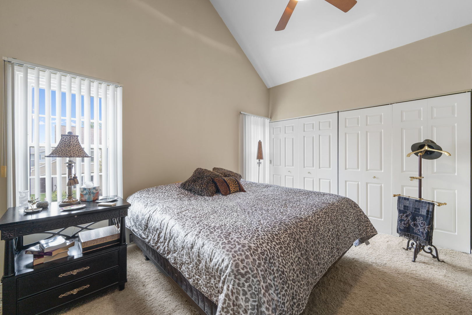 1085 John Drive Hoffman Estates, IL 60169 - Photo 22 of 41 a bedroom with a bed and window