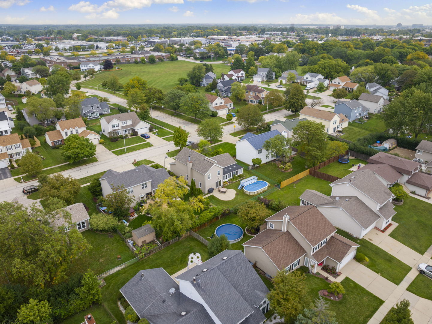 1085 John Drive Hoffman Estates, IL 60169 - Photo 40 of 41 an aerial view of residential houses with outdoor space