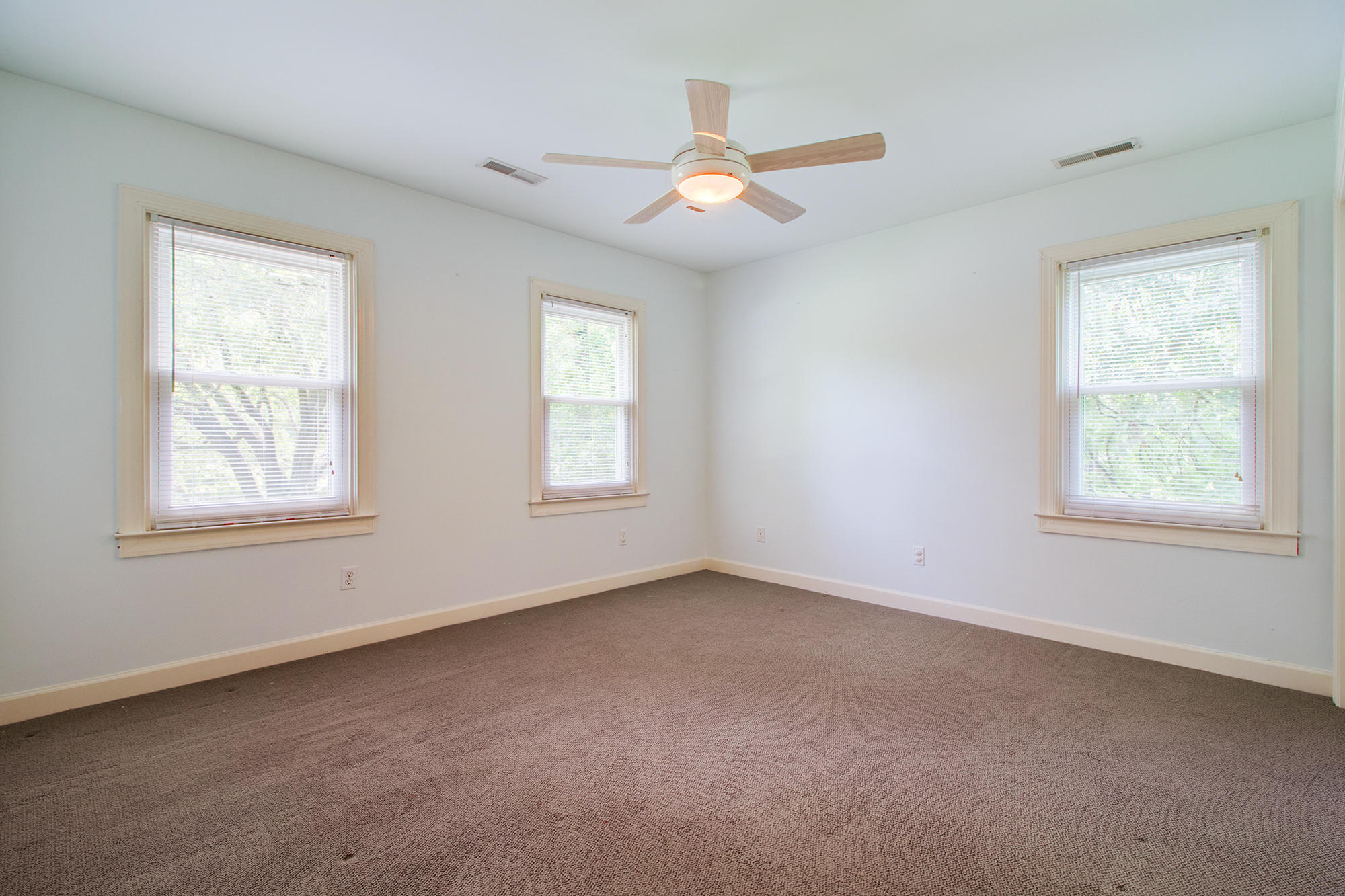3 Ripplemoor Lane Charleston, SC 29414 - Photo 32 of 37 Corner bedroom