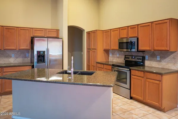 $2,400 | 3124 East Sparrow Place, Chandler, AZ 85286