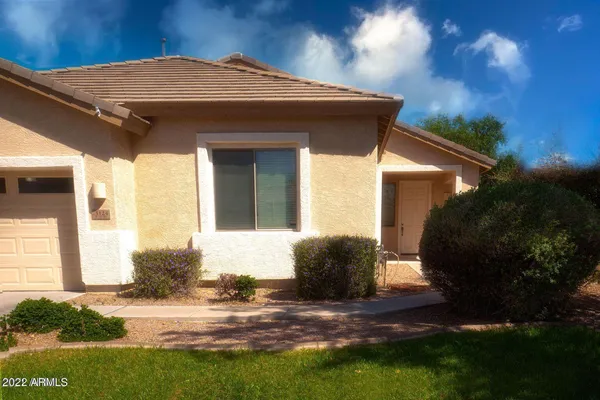 $2,400 | 3124 East Sparrow Place, Chandler, AZ 85286