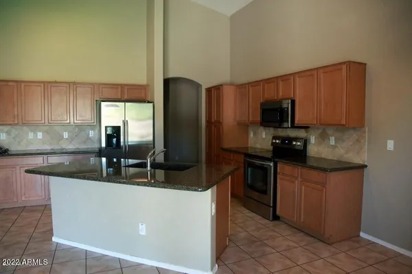 $2,400 | 3124 East Sparrow Place, Chandler, AZ 85286
