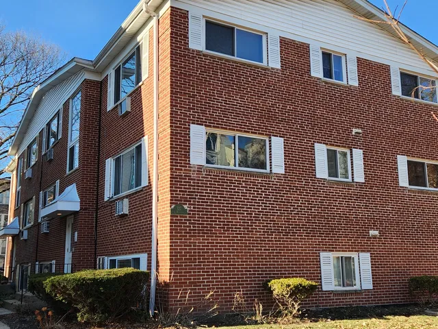 $1,700 | 327 Wisconsin Avenue, Unit 5A, Oak Park, IL 60302