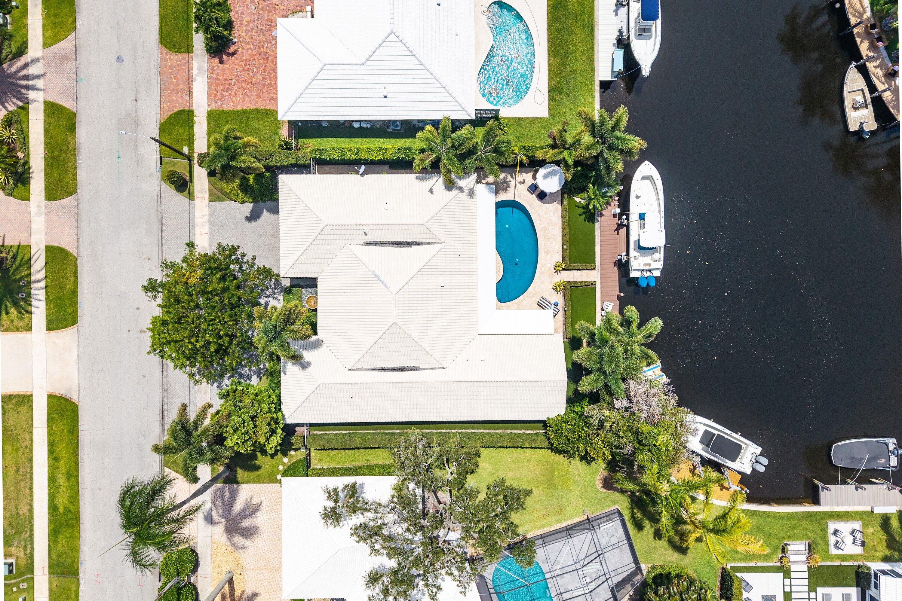 681 Elm Tree Lane Boca Raton, FL 33486 - Photo 61 of 76 058-681ElmTreeLane-BocaRaton-FL-33486-SM