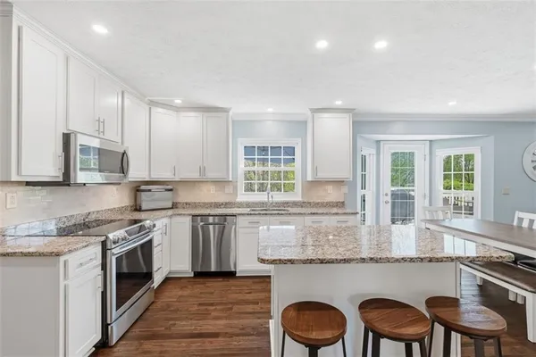 $619,900 | 420 Timberlake Drive, Venetia, PA 15367