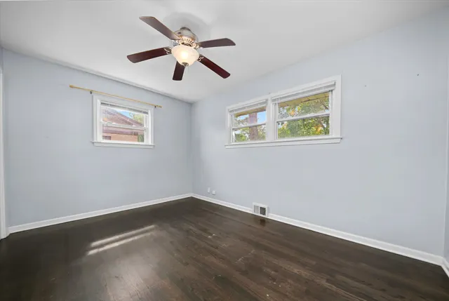 $292,400 | 706 North Main Street, Mount Prospect, IL 60056