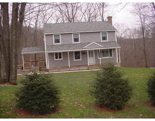 a view of a yard in front of house