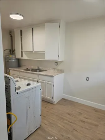 $1,895 | 3400 East 67th Street, Unit 3, Long Beach, CA 90805