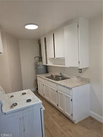 $1,895 | 3400 East 67th Street, Unit 3, Long Beach, CA 90805