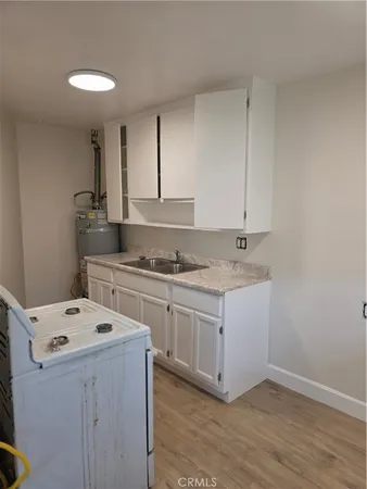 $1,895 | 3400 East 67th Street, Unit 3, Long Beach, CA 90805