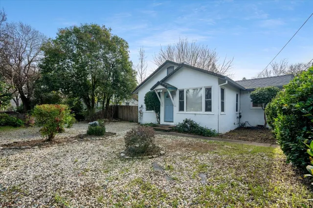 $399,800 | 409 Smile Place, Redding, CA 96001