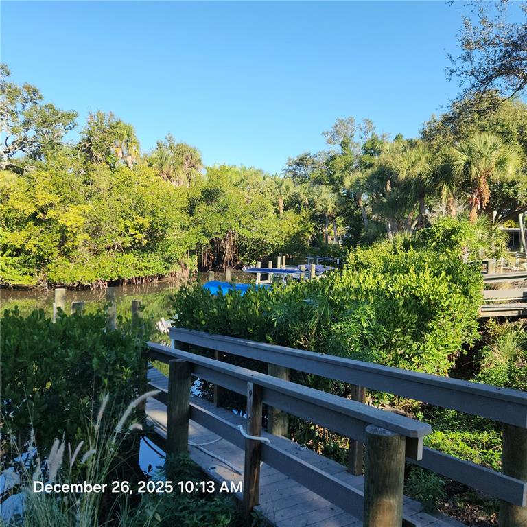 524 Sarabay Road Osprey, FL 34229 - Photo 8 of 40 Gallery Image 8