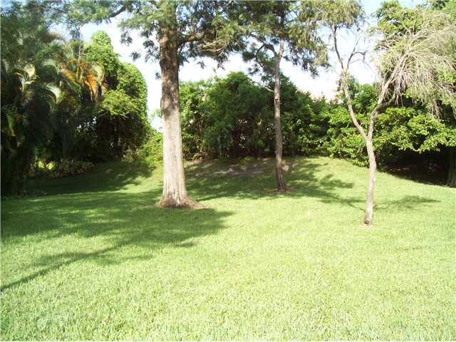 4275 Wood Ride Road, Unit F Boynton Beach, FL 33436 - Photo 19 of 21 Garden