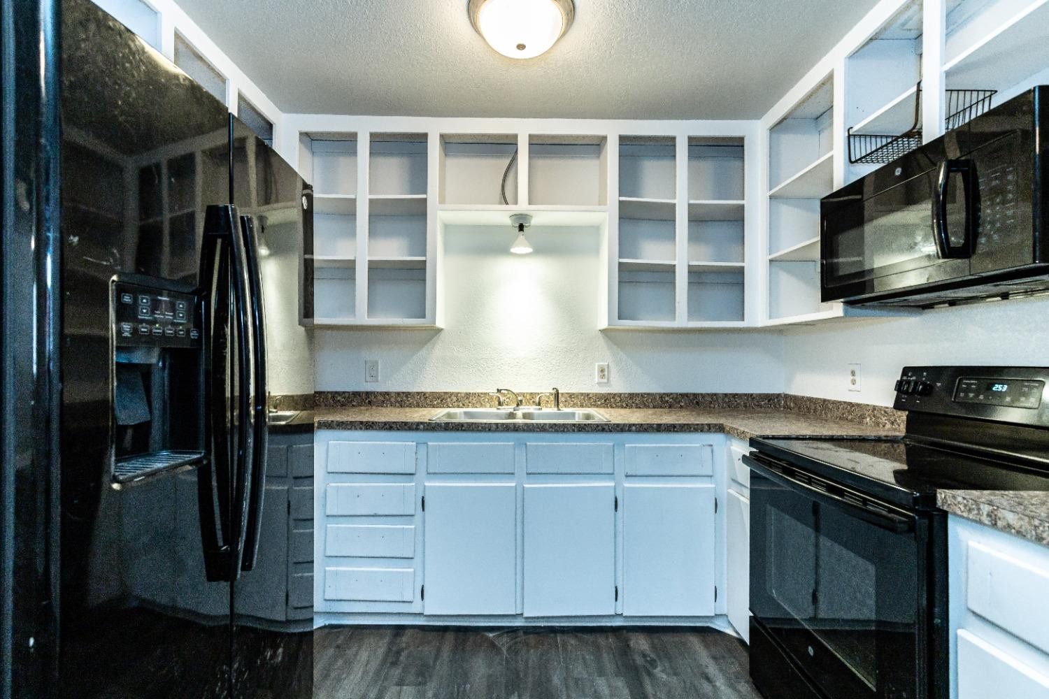 4702 37th Street Lubbock, TX 79414 - Photo 13 of 26 Photo 9
