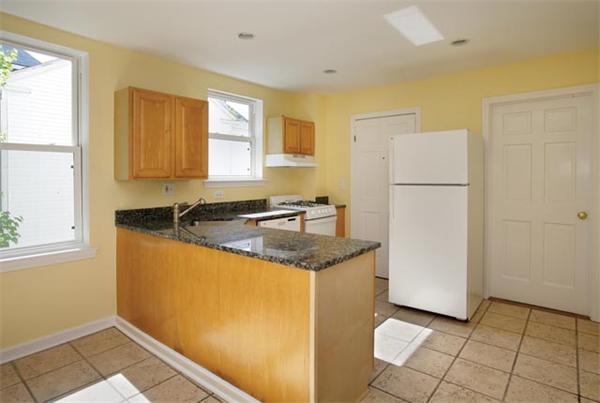 95 Walnut Street, Unit 2 Brookline, MA 02445 - Photo 3 of 9 Gallery Image 3