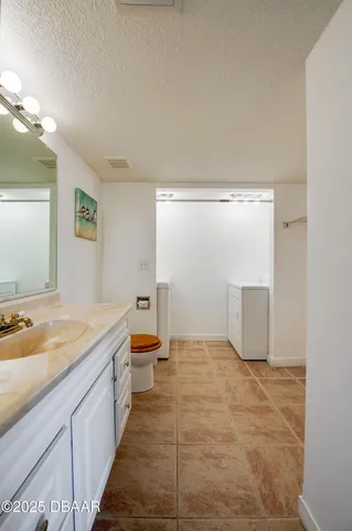 $1,800 | 152 Sweetgum Lane, Port Orange, FL 32129