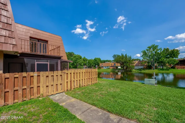 $1,800 | 152 Sweetgum Lane, Port Orange, FL 32129