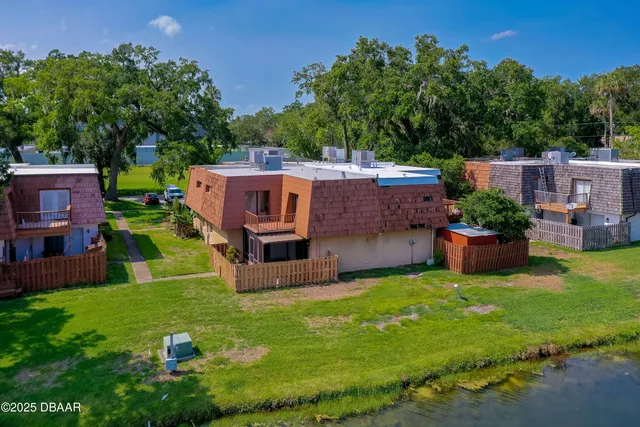 $1,800 | 152 Sweetgum Lane, Port Orange, FL 32129