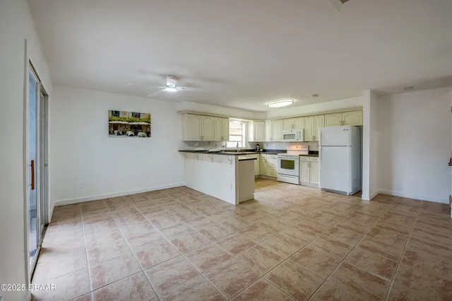 $1,800 | 152 Sweetgum Lane, Port Orange, FL 32129