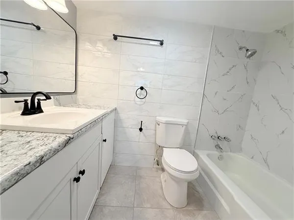 $1,450 | 6320 Riverside Drive, Unit 233, Metairie, LA 70003