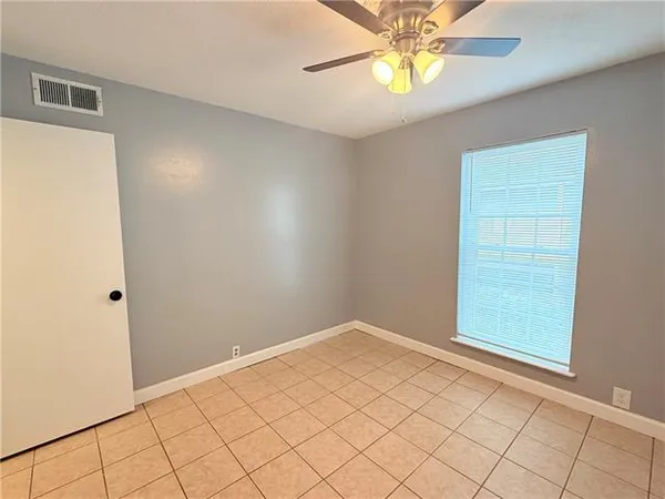 $1,450 | 6320 Riverside Drive, Unit 233, Metairie, LA 70003