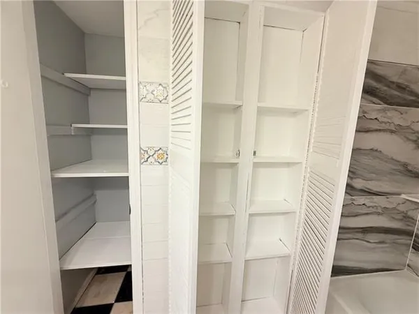 $1,450 | 6320 Riverside Drive, Unit 233, Metairie, LA 70003