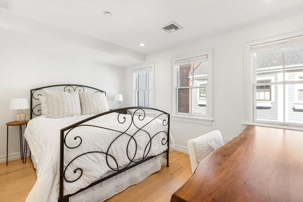 8 Hancock Street Boston, MA 02129 - Photo 15 of 32