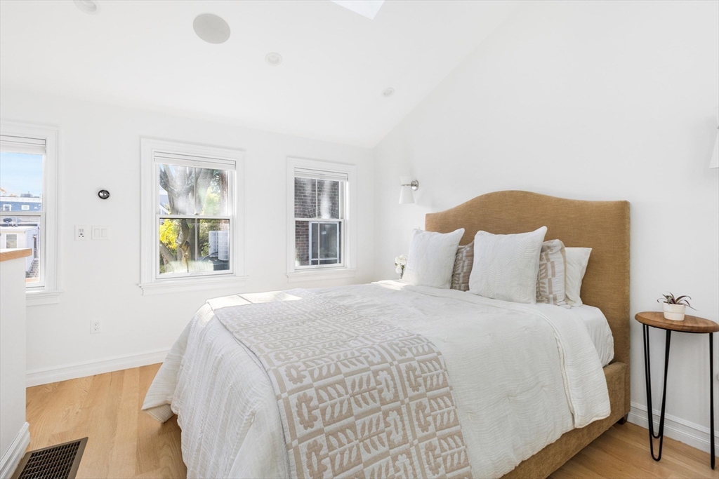 8 Hancock Street Boston, MA 02129 - Photo 18 of 32