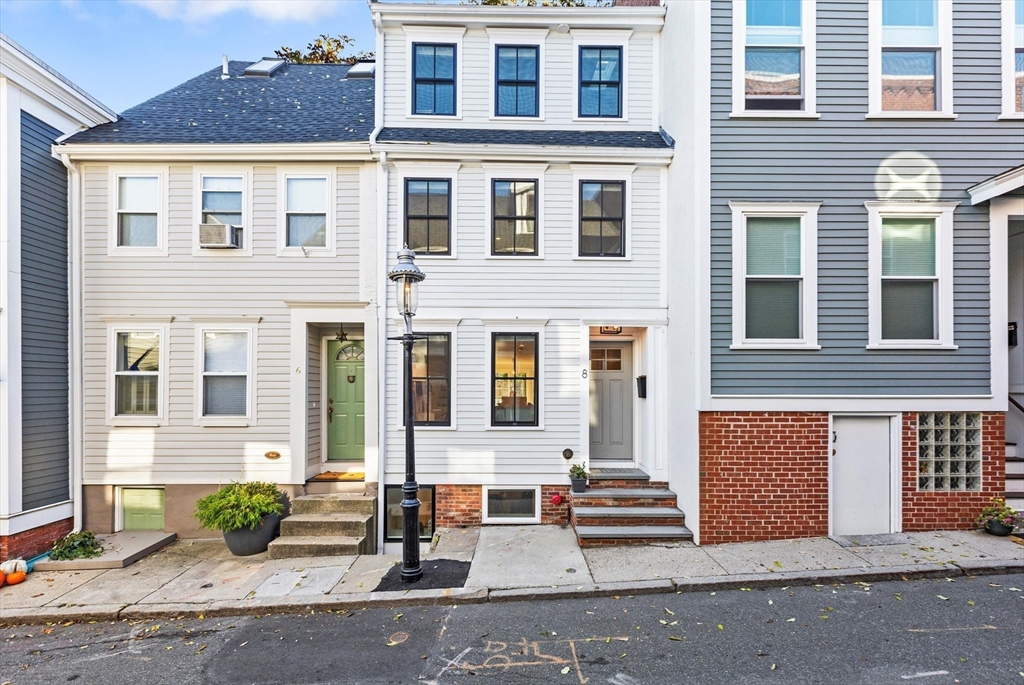 8 Hancock Street Boston, MA 02129 - Photo 2 of 32