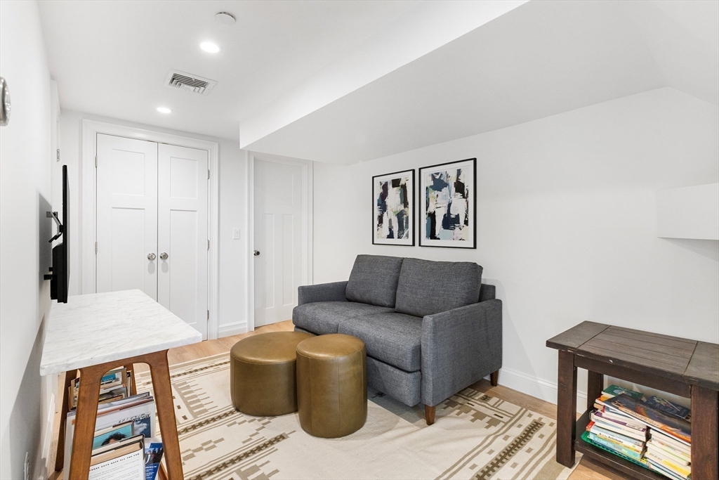 8 Hancock Street Boston, MA 02129 - Photo 24 of 32