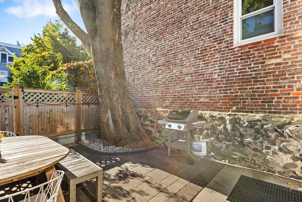 8 Hancock Street Boston, MA 02129 - Photo 29 of 32