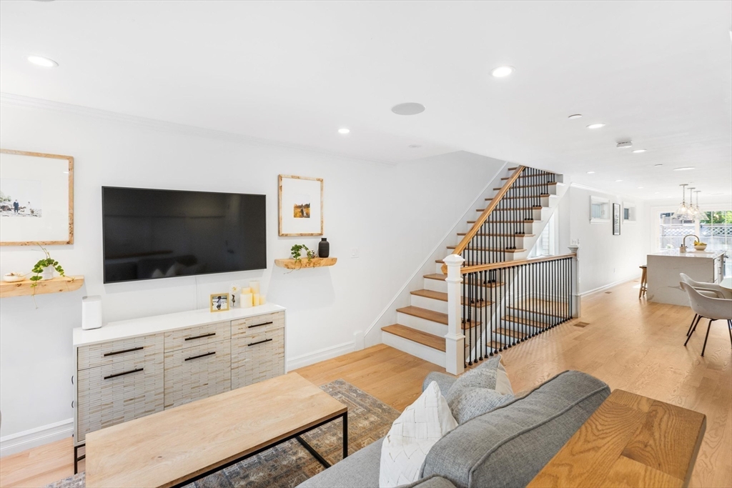 8 Hancock Street Boston, MA 02129 - Photo 10 of 32