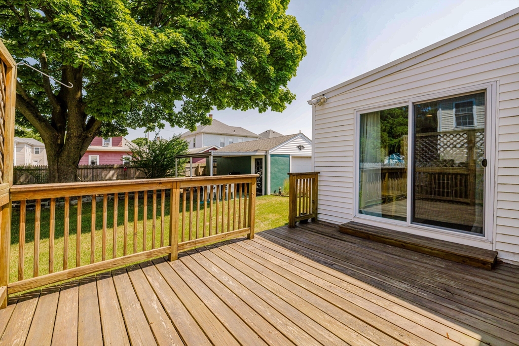 156 Harris Street Pawtucket, RI 02861 - Photo 5 of 41